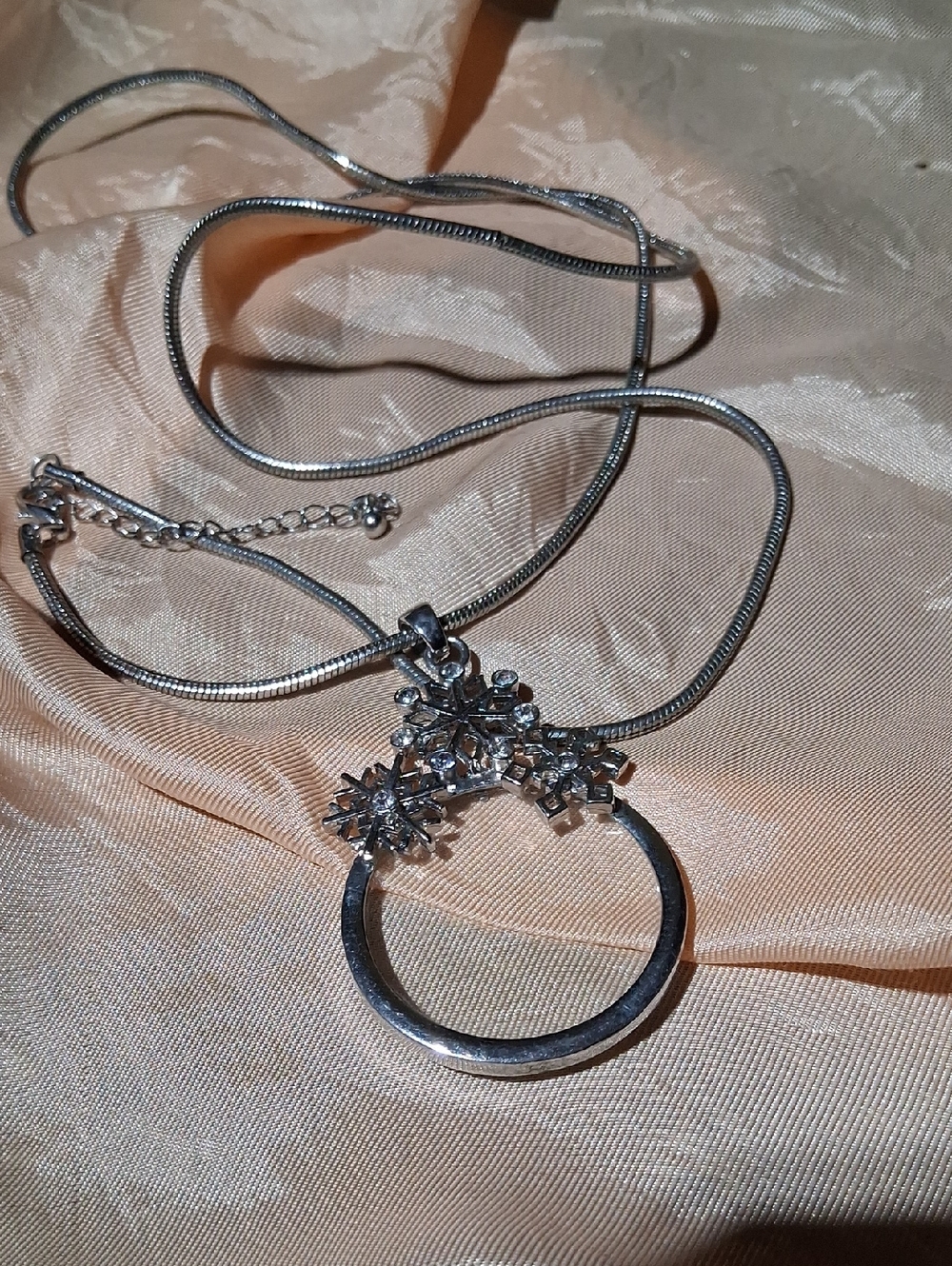 Glass Loop - Picture 2 of 4